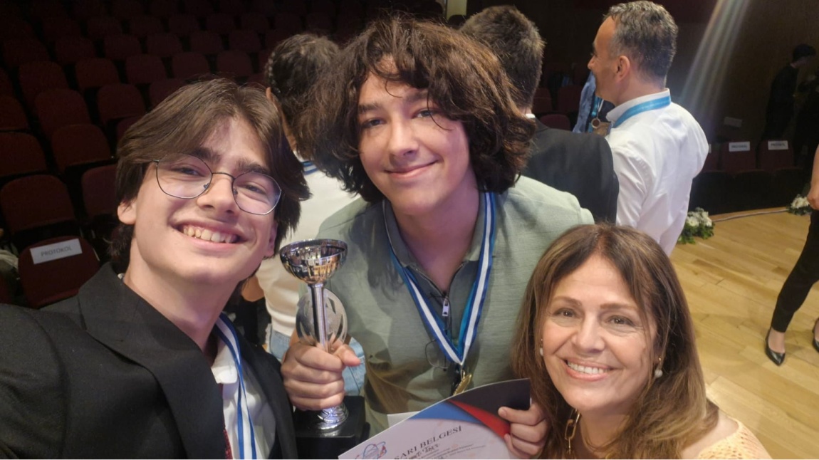 MEF Eğitim Kurumları Araştırma Projeleri Final Yarışması